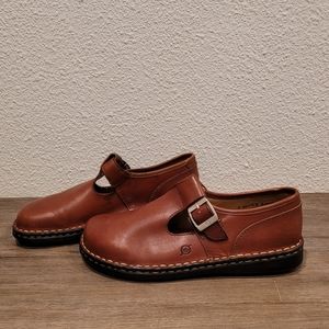 NWOT Born Flat Maryjane Hand made Leather Cognac Size 9